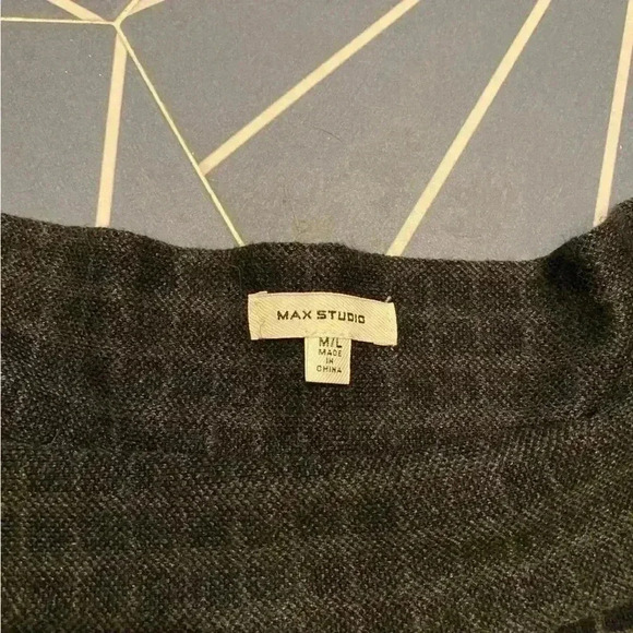 Max Studio medium knit-like black and gray skirt. - Picture 2 of 3